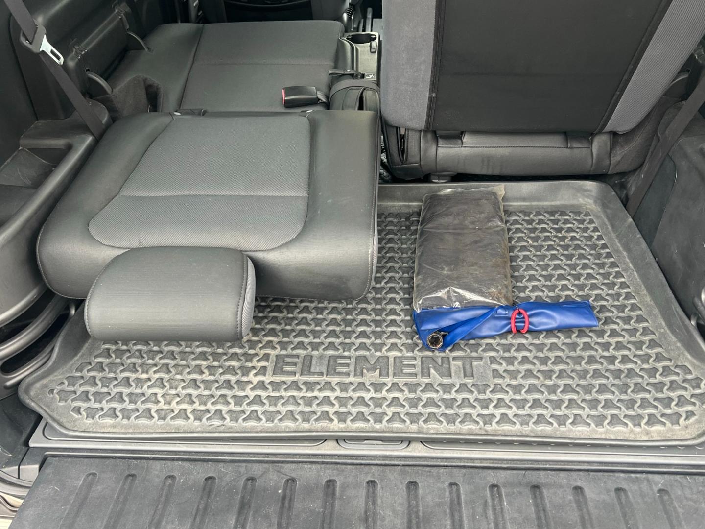 2005 Beige /Gray Honda Element EX 4WD 4-spd AT (5J6YH286X5L) with an 2.4L L4 DOHC 16V engine, 4 Speed Automatic Overdrive transmission, located at 1018 Brunswick Ave, Trenton, NJ, 08638, (609) 989-0900, 40.240086, -74.748085 - Wow, This Element is Super Clean and runs like new! An absolute must see and drive to appreciate this rare Honda!! - Photo#25